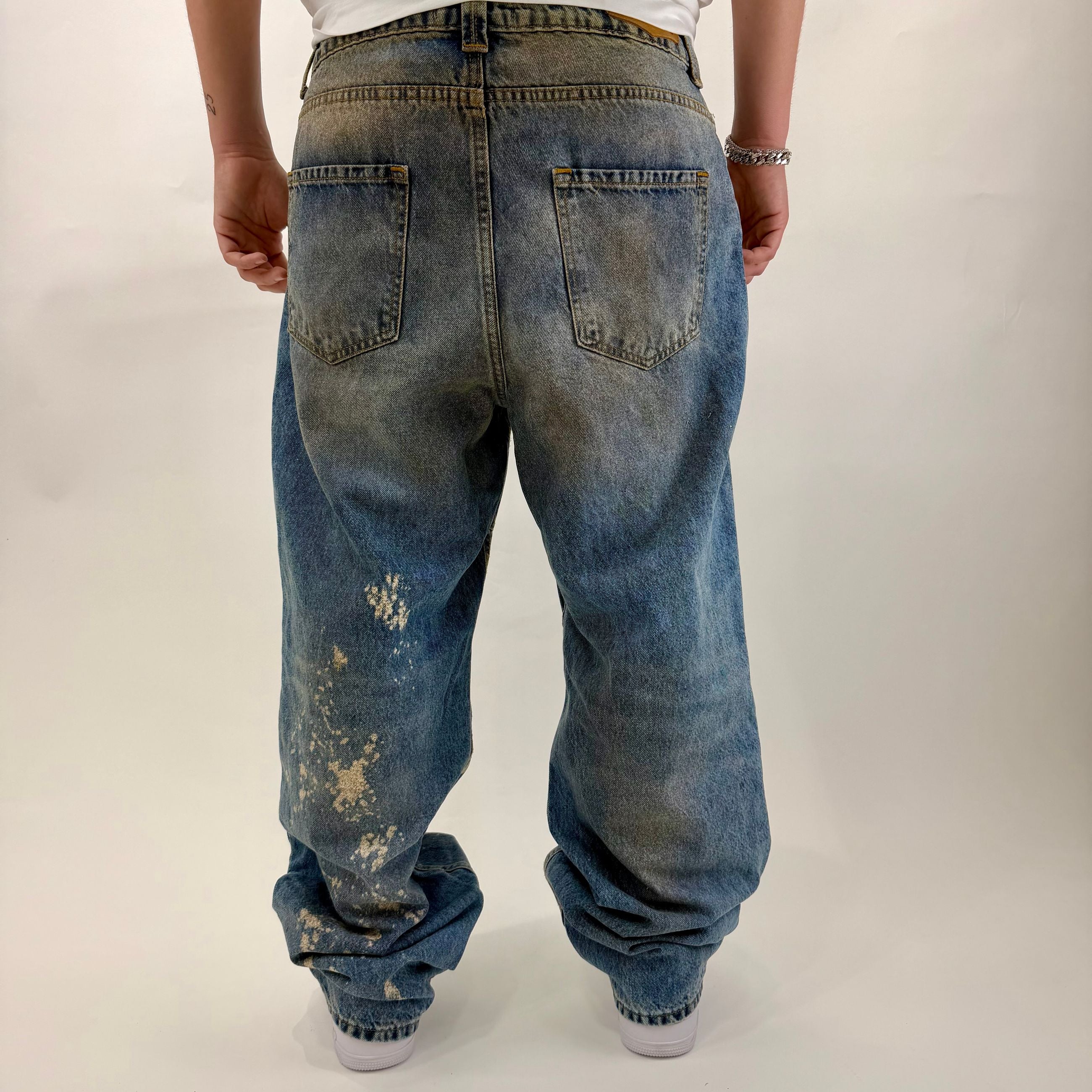 Baggy Bleach Sandblasted