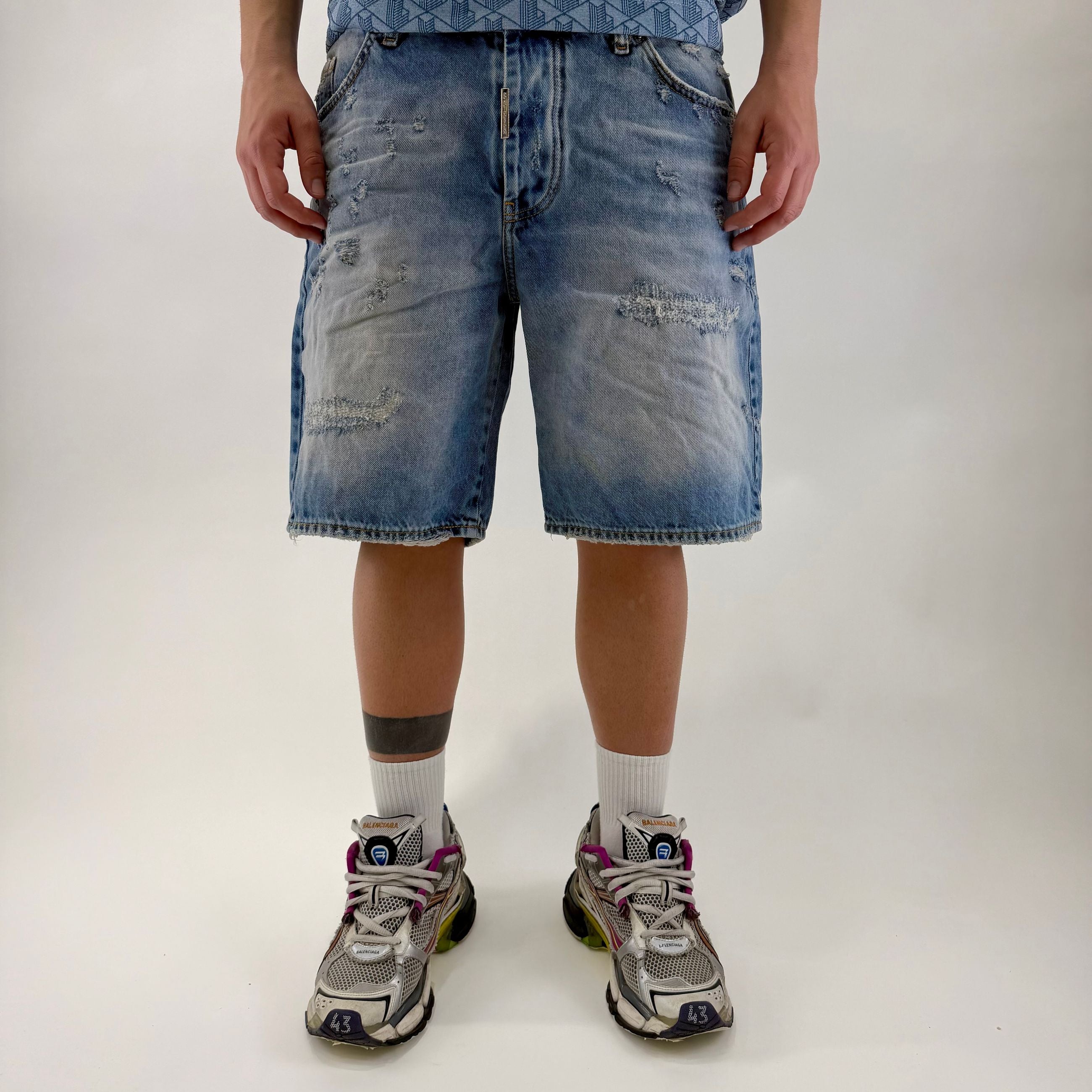 Short Abrasions Denim Light