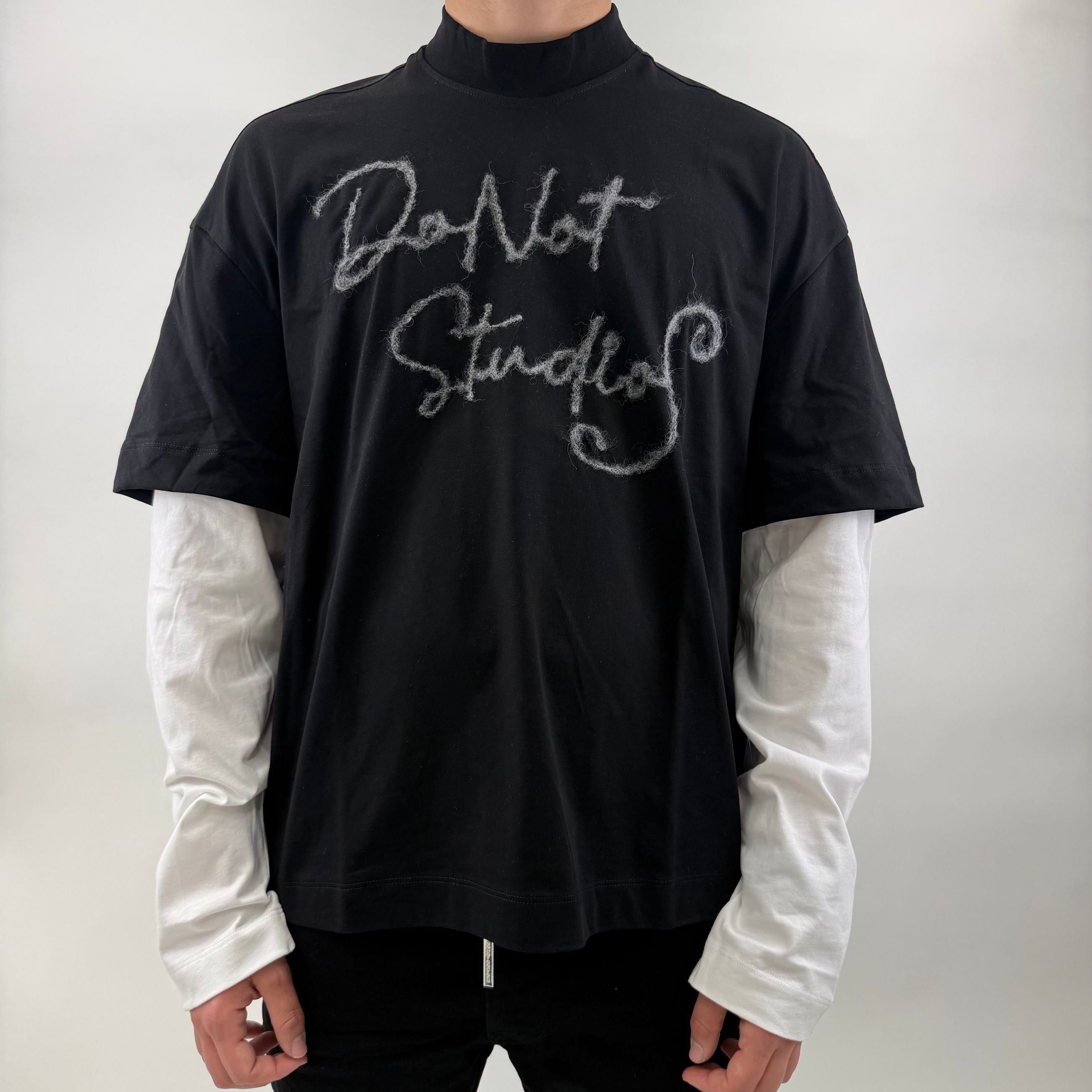 Tee Donot Studios Nero