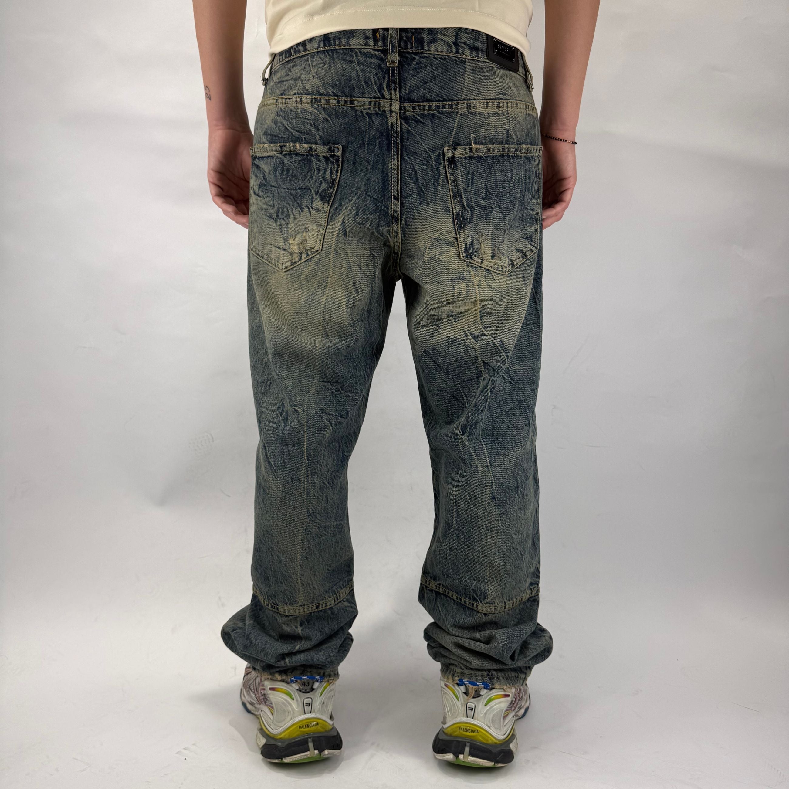 Baggy Sandblasted Denim